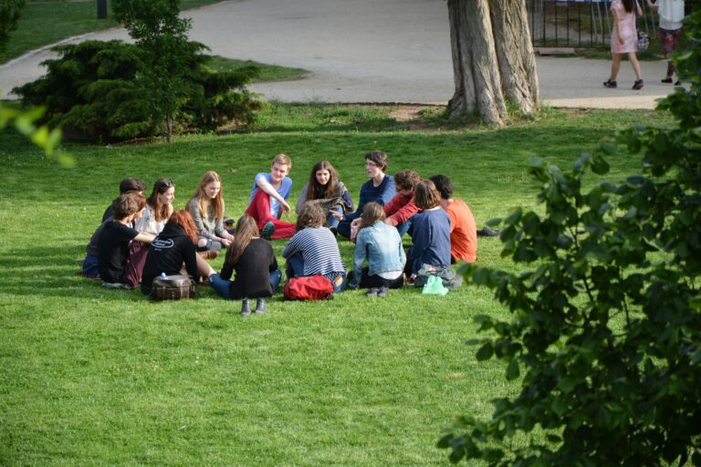 4 Quick Tips for Leading a Bible Study